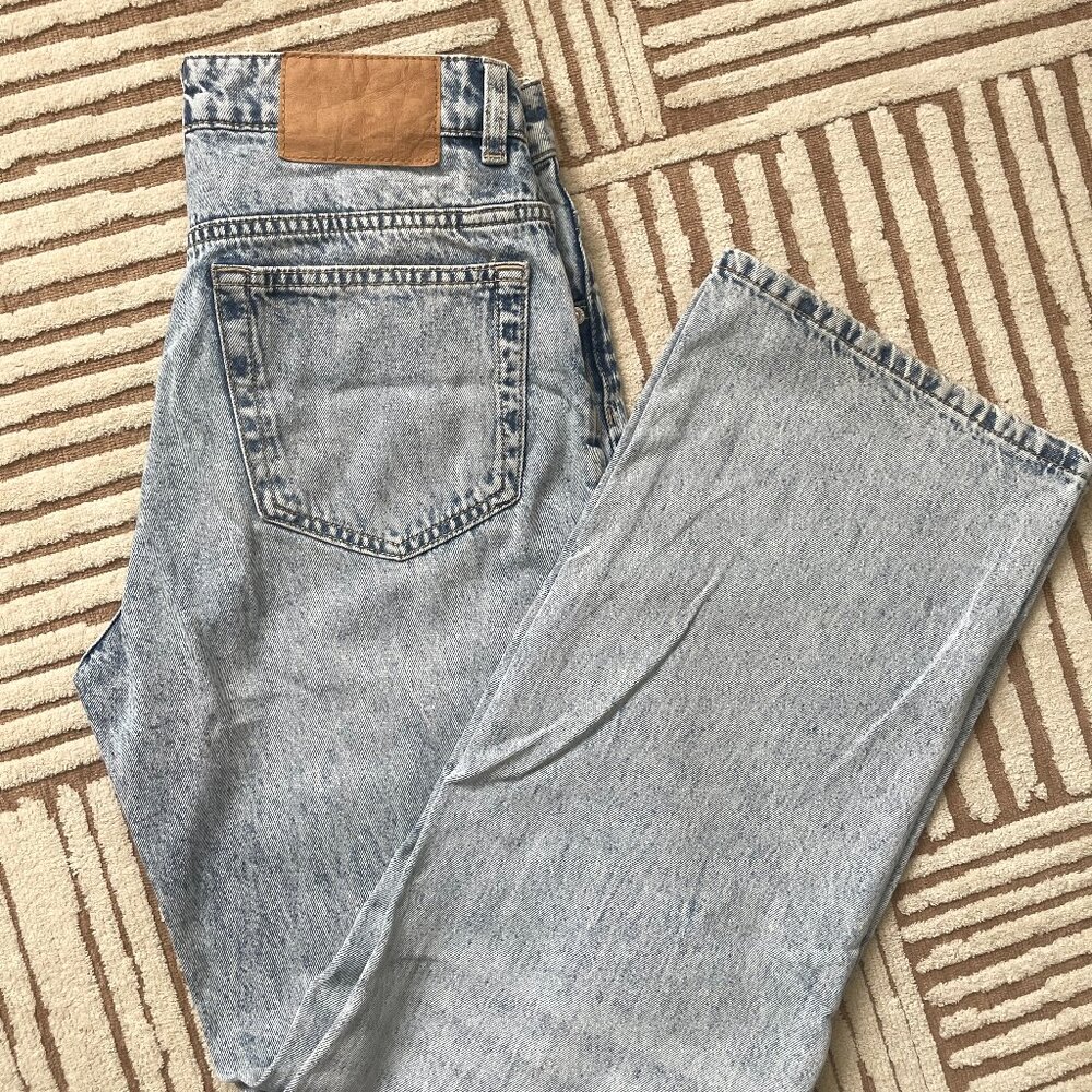 H&M - Divided Jeans - Light Wash - Size 2